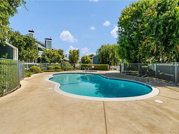 4th image of 22040 Gault St Unit 42