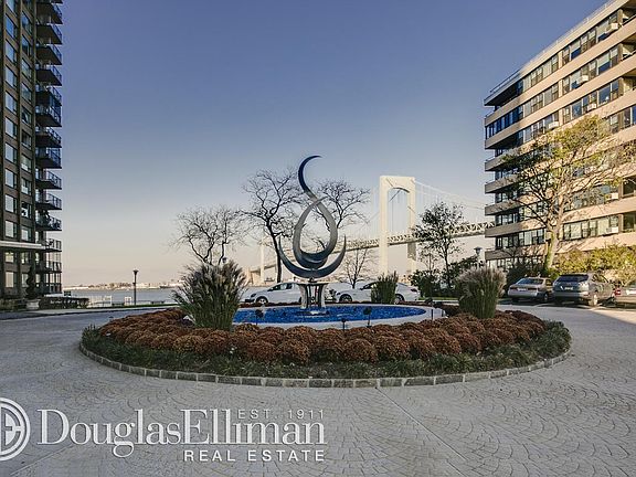 2nd image of 16625 Powells Cove Blvd #11B
