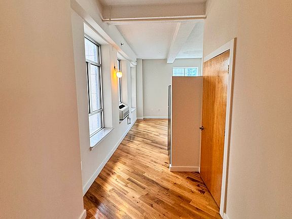 5th image of 29-28 41st Ave #606