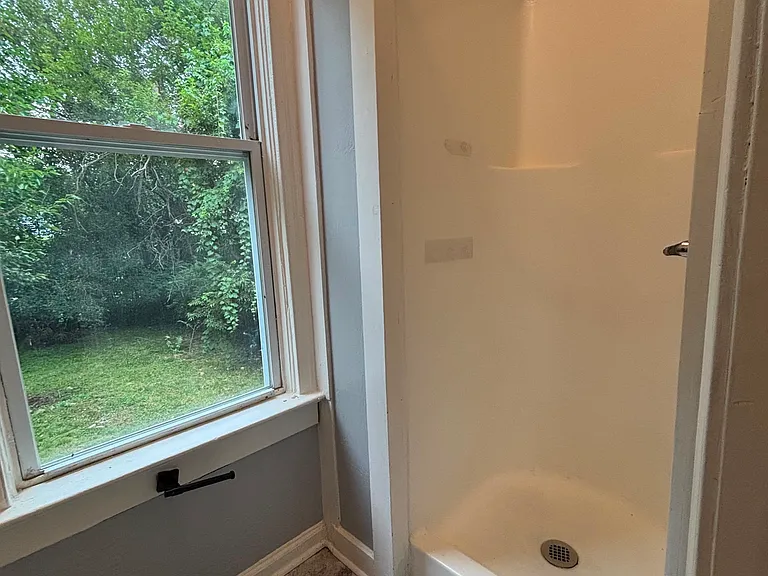 3928 Highland Ave — Photo 8
