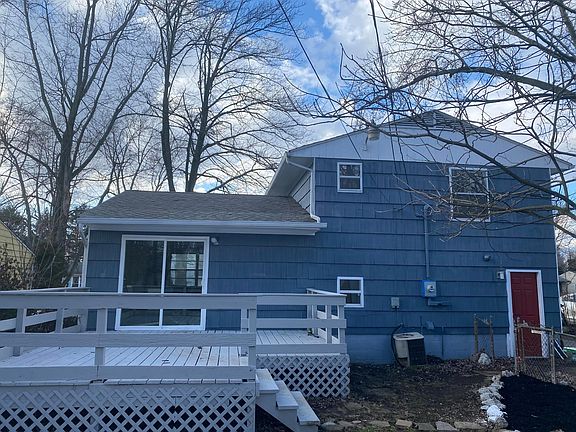 2nd image of 1508 Burlington Ave