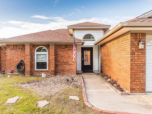 5th image of 2316 Phyllis Dr