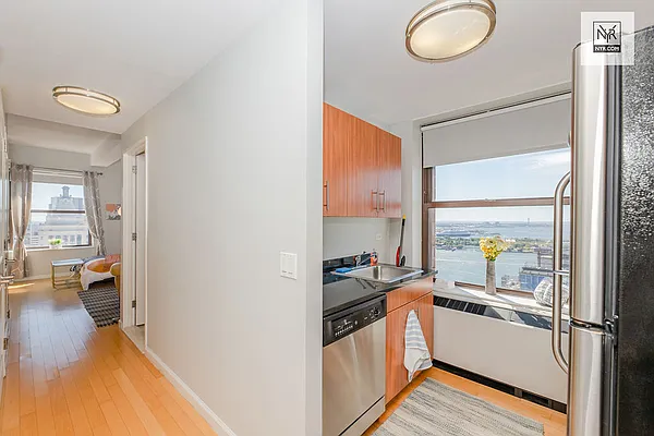 Rented by New York Residence | media 14
