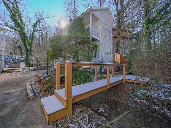 5th image of 142 Roaring Fork Rd #Cottage800