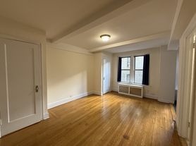 309 W 57th St