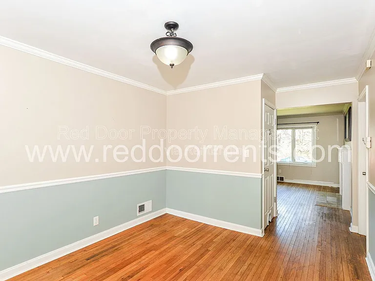 4930 N Illinois St — Photo 12
