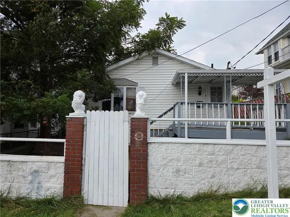 222 N 10th St, Easton, PA 18042