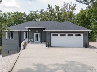 132 Arrowhead Dr, Lake Ozark, MO 65049
