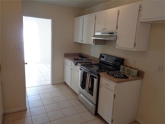 3rd image of 3145 Primwood Dr