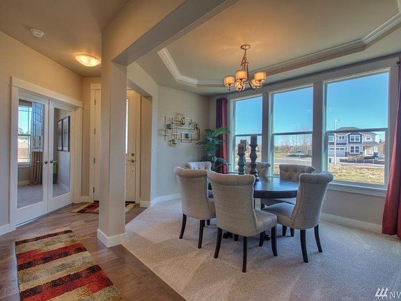 For illustration purposes only. Pictures of a previously built home. Some features may be upgraded. 