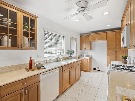 4th image of 7225 Baldrich St