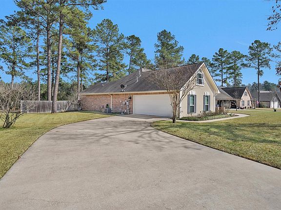 2nd image of 300 Deer Trace Blvd