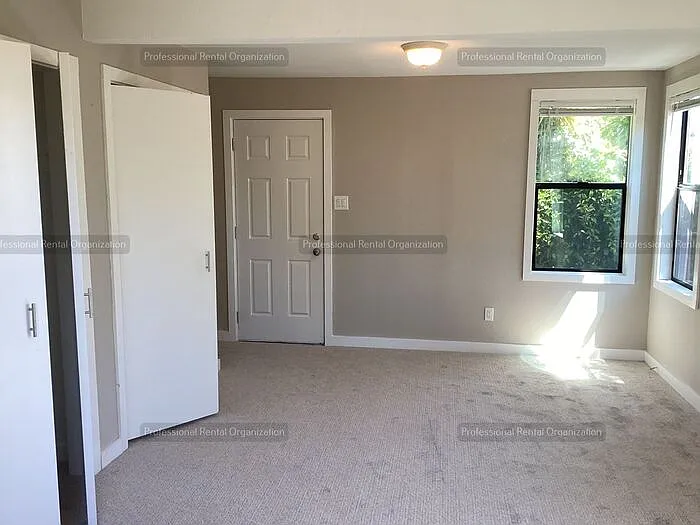 722 Liberty Rd — Photo 4