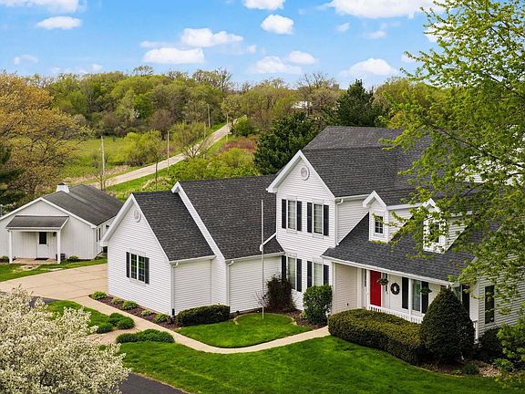 5th image of 5 Shady Willow Road