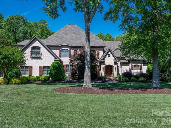 8905 Whirlaway Ln, Waxhaw, NC 28173