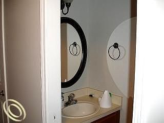5th image of 523 Maria Dr