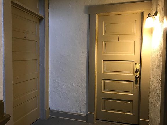 3rd image of 836 Harrison Ave APT 1