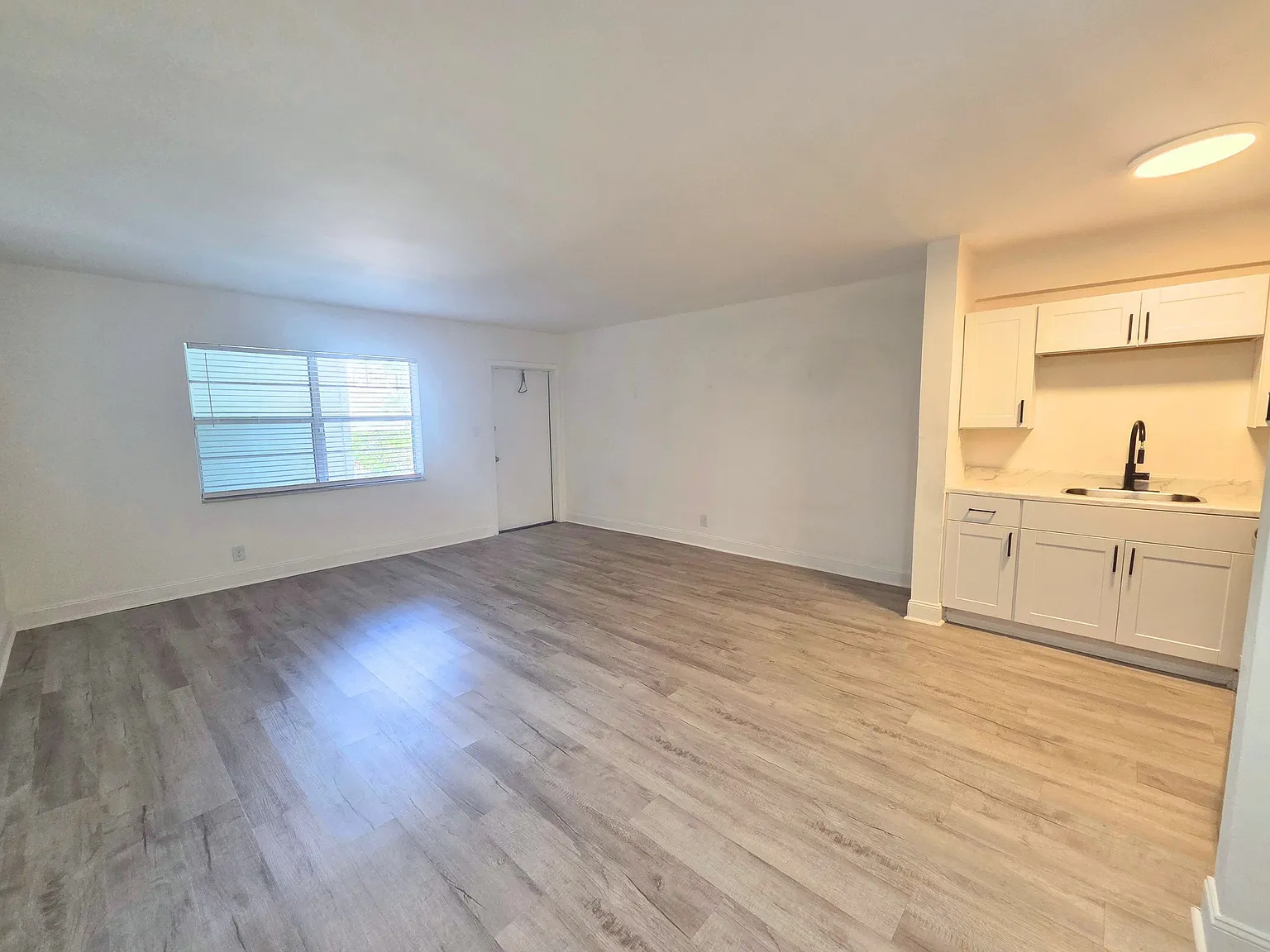 1300 Northeast 3rd Street — Photo 4