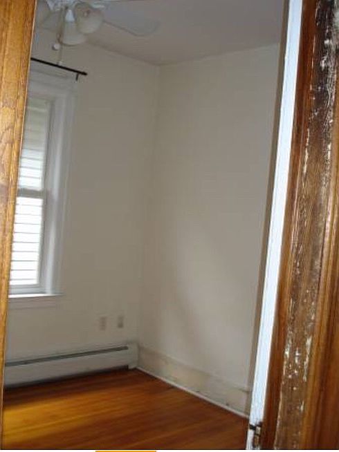 2nd image of 242 Richmond Ter #2