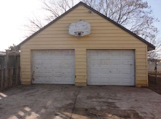 N8305 Harwood Rd, Menasha, WI 54952