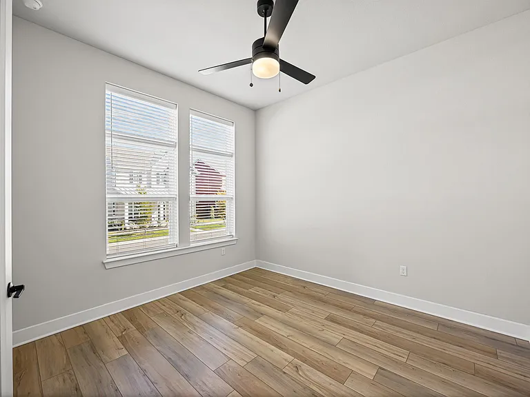 5806 Rangeland Rd — Photo 10