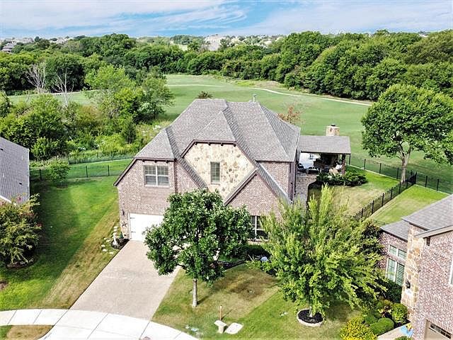 1st image of 426 Heritage Ln