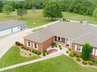 2407 Country Pointe Ln, Wentzville, MO 63385