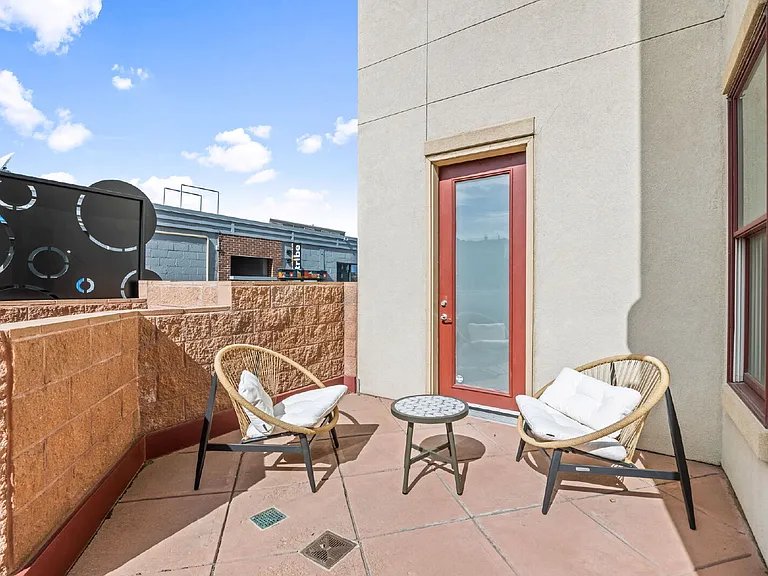 261 Pine St #108 — Photo 15