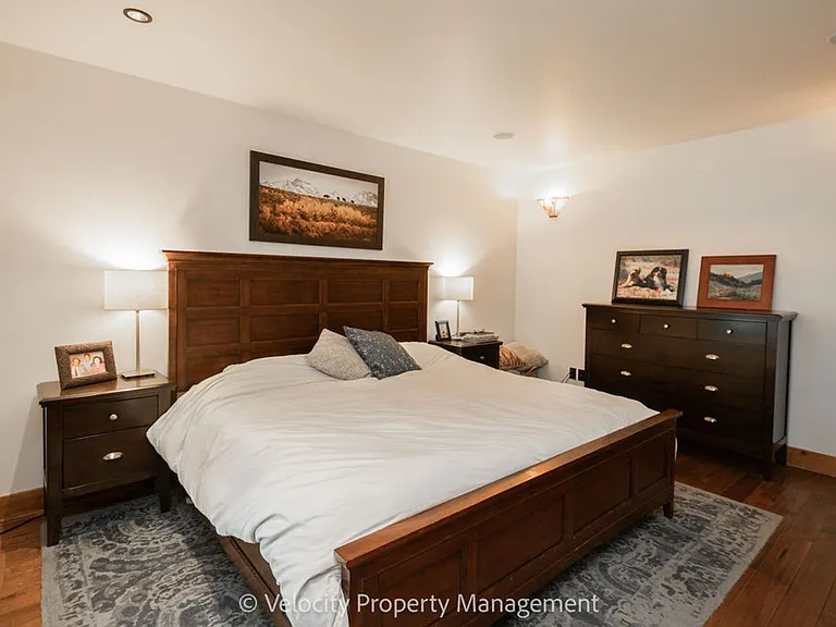 1374 NW Kingston Ave — Photo 22