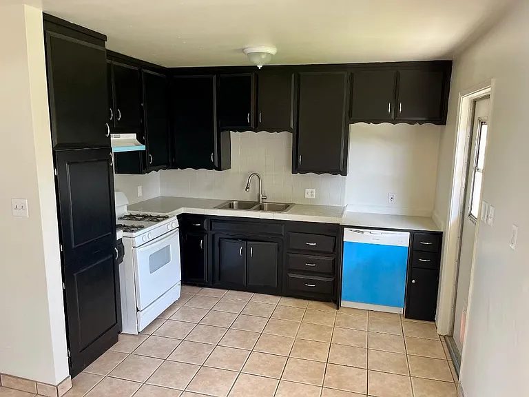 4308 Axminster St — Photo 3