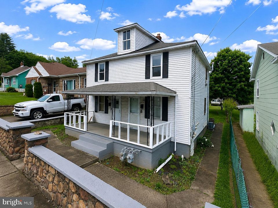 1st image of 224/226 Green St