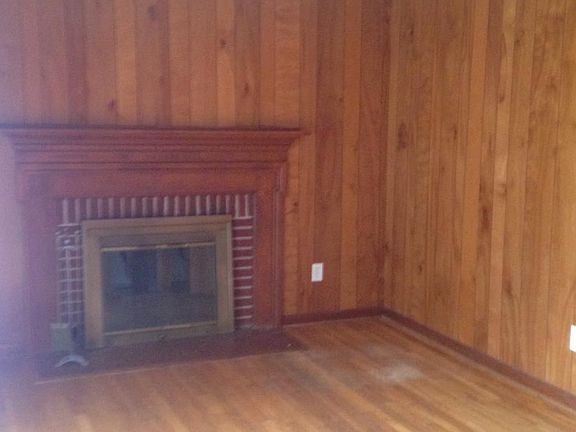 3rd image of 897 Devol Dr