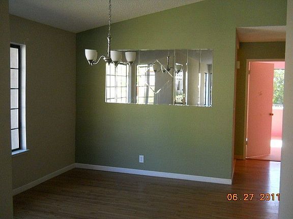 3rd image of 217 Riverview Dr