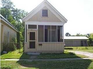 2nd image of 119 N Hallett St