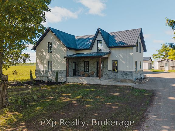 3rd image of 42217 Cranbrook Rd
