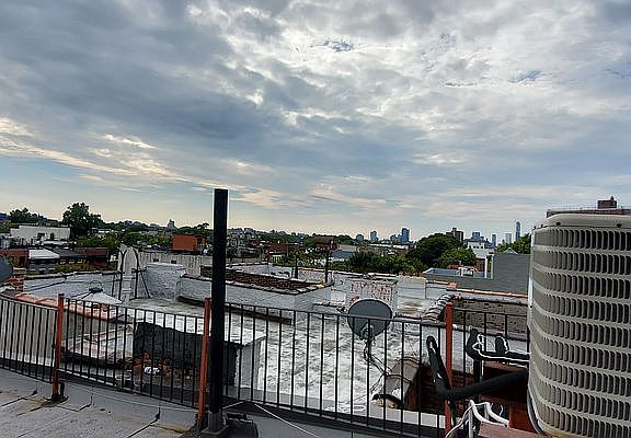 3rd image of 490 Kosciuszko St APT 3L