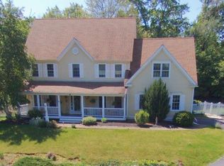 65 Camelot Dr, Shrewsbury, MA 01545