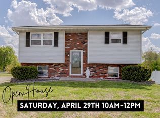 10932 Lake Rd, Highland, IL 62249