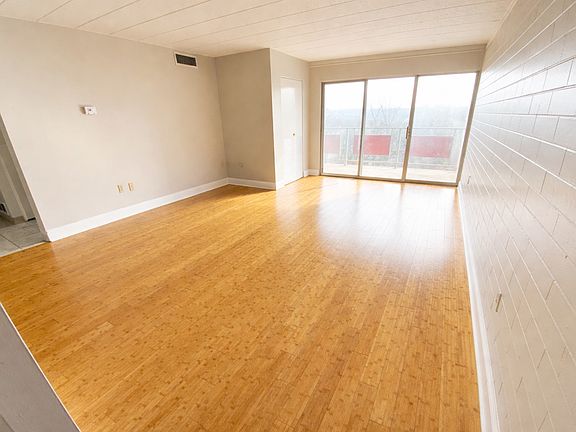 Hardwood Living Room 1- or 2-Bed