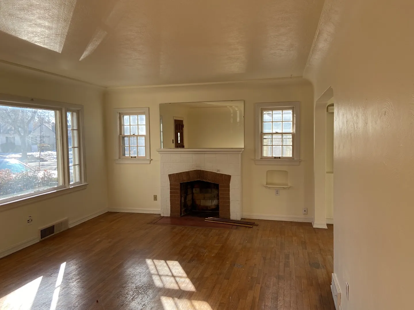 Stunning home on Sheridan for rent! — Photo 4