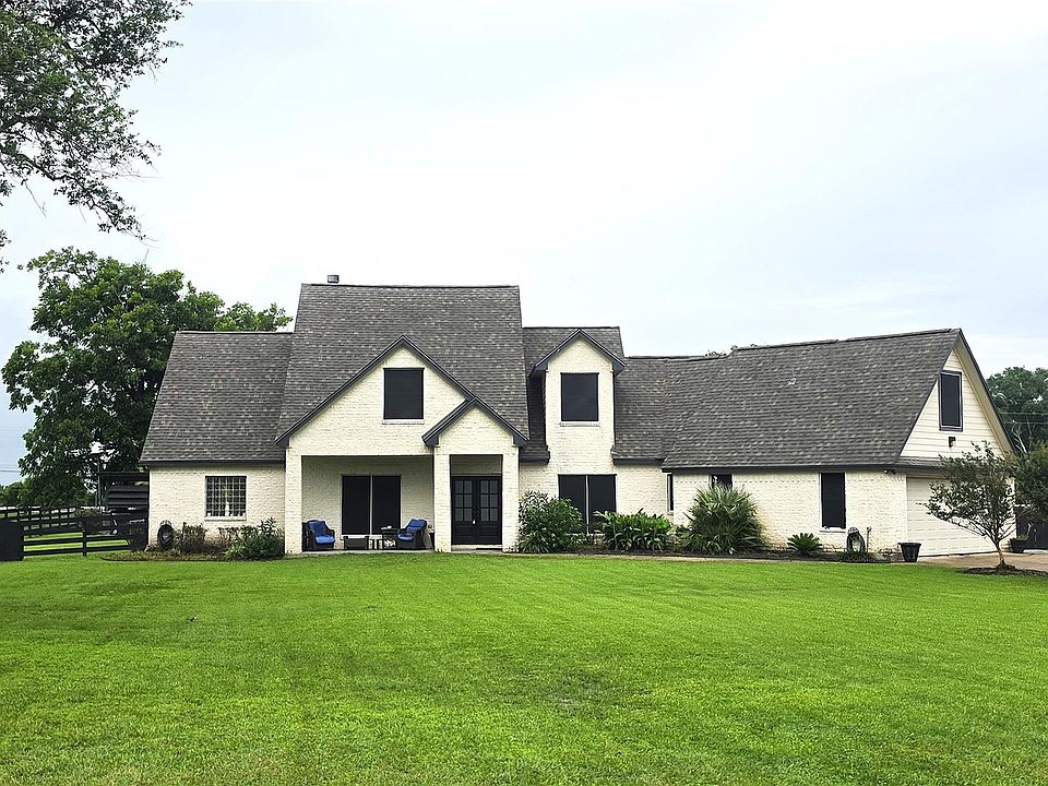 1st image of 202 Lakeland Cir