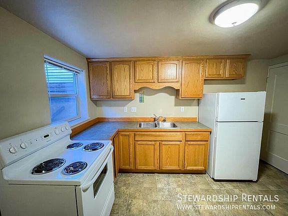 5th image of 942 E 18th Ave APT 12