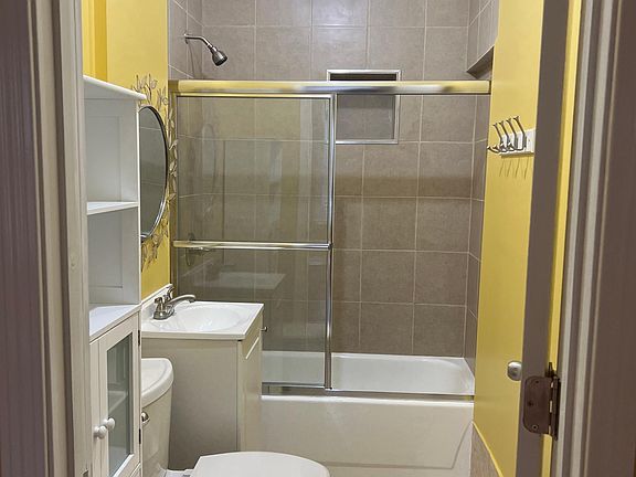 5th image of 3156 S Wallace St #3R