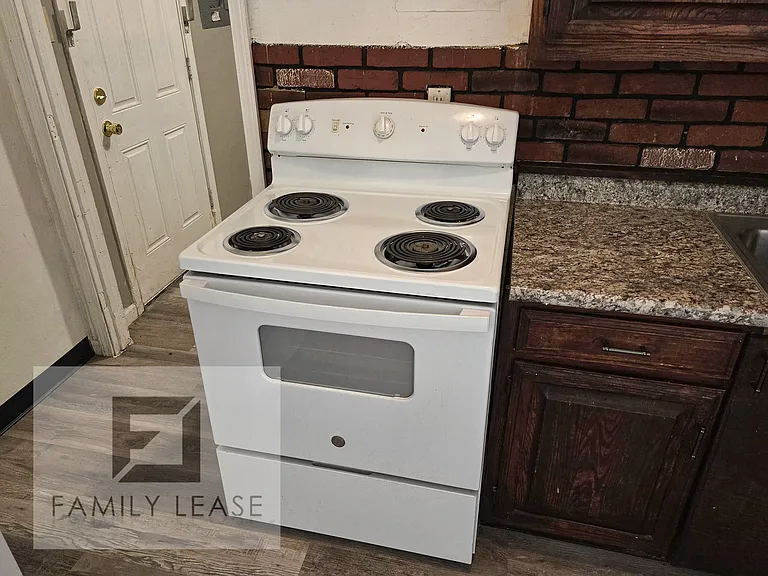 307 Melvin Dr — Photo 6