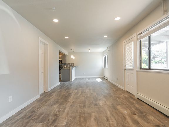 795 30th St Living Room