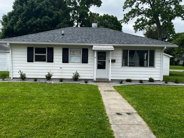 206 Lindenwood Dr, Danville, IL 61832