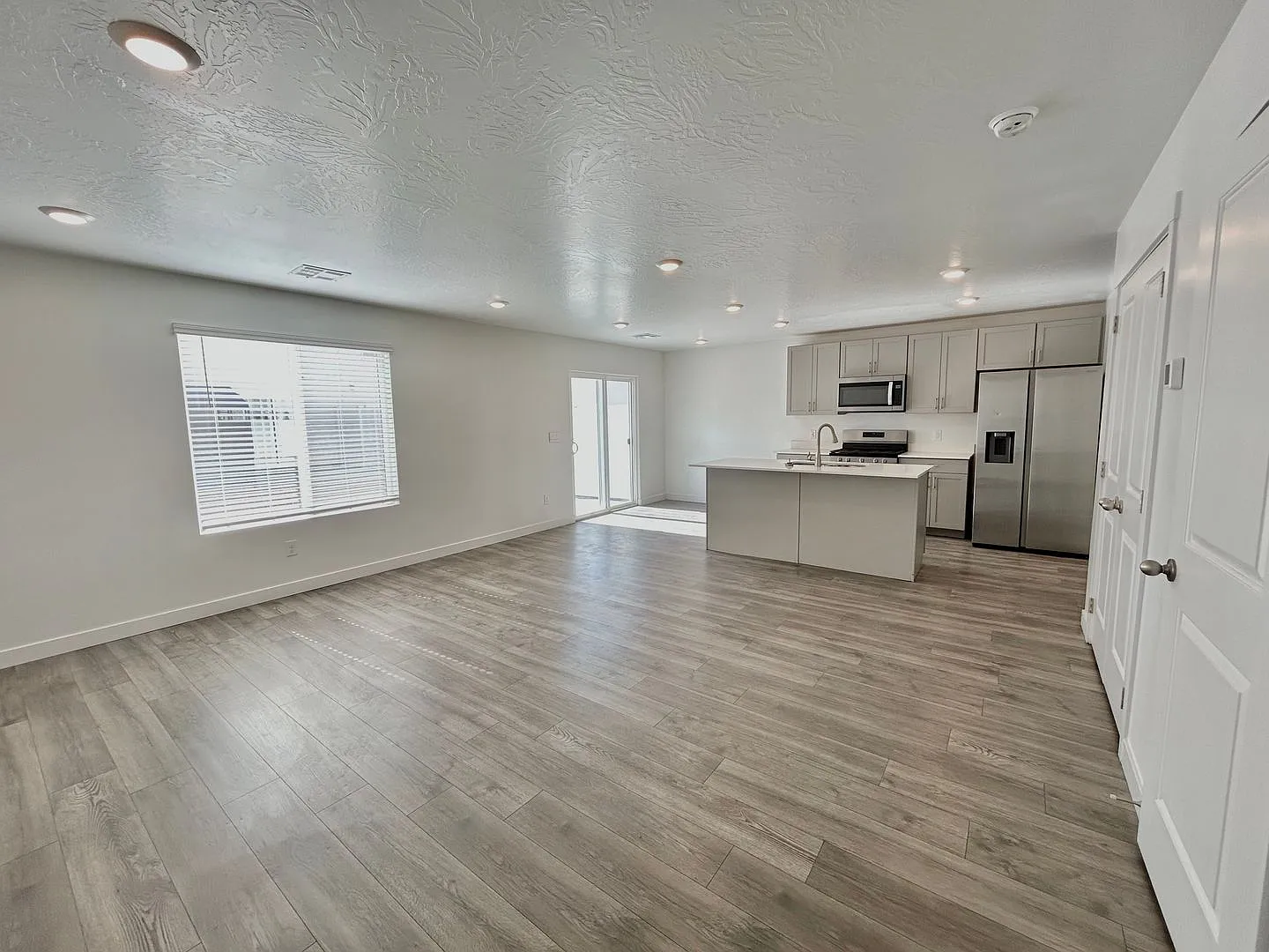4 bedroom!! — Photo 4