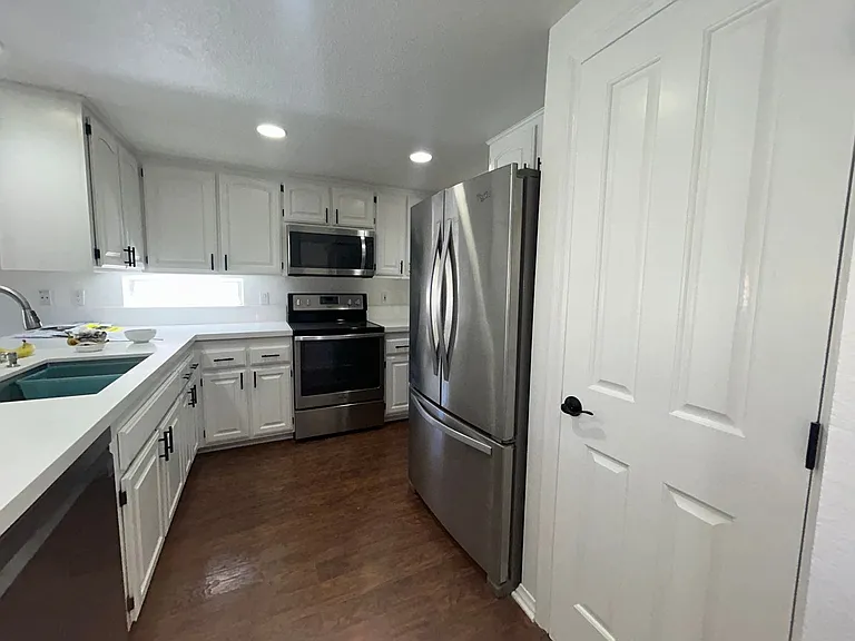 16082 Cache St — Photo 9