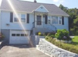 33 Shannon St, Worcester, MA 01604