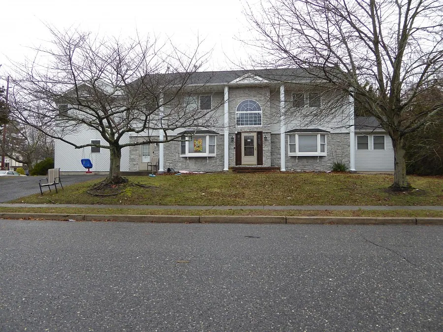 1200 Cecil Ct photo 1